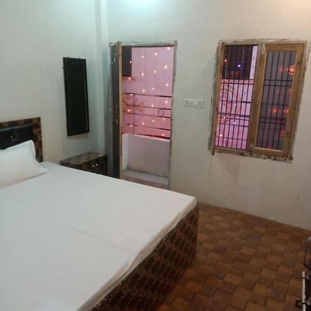 Shivaay Home Stay Varanasi Dış mekan fotoğraf