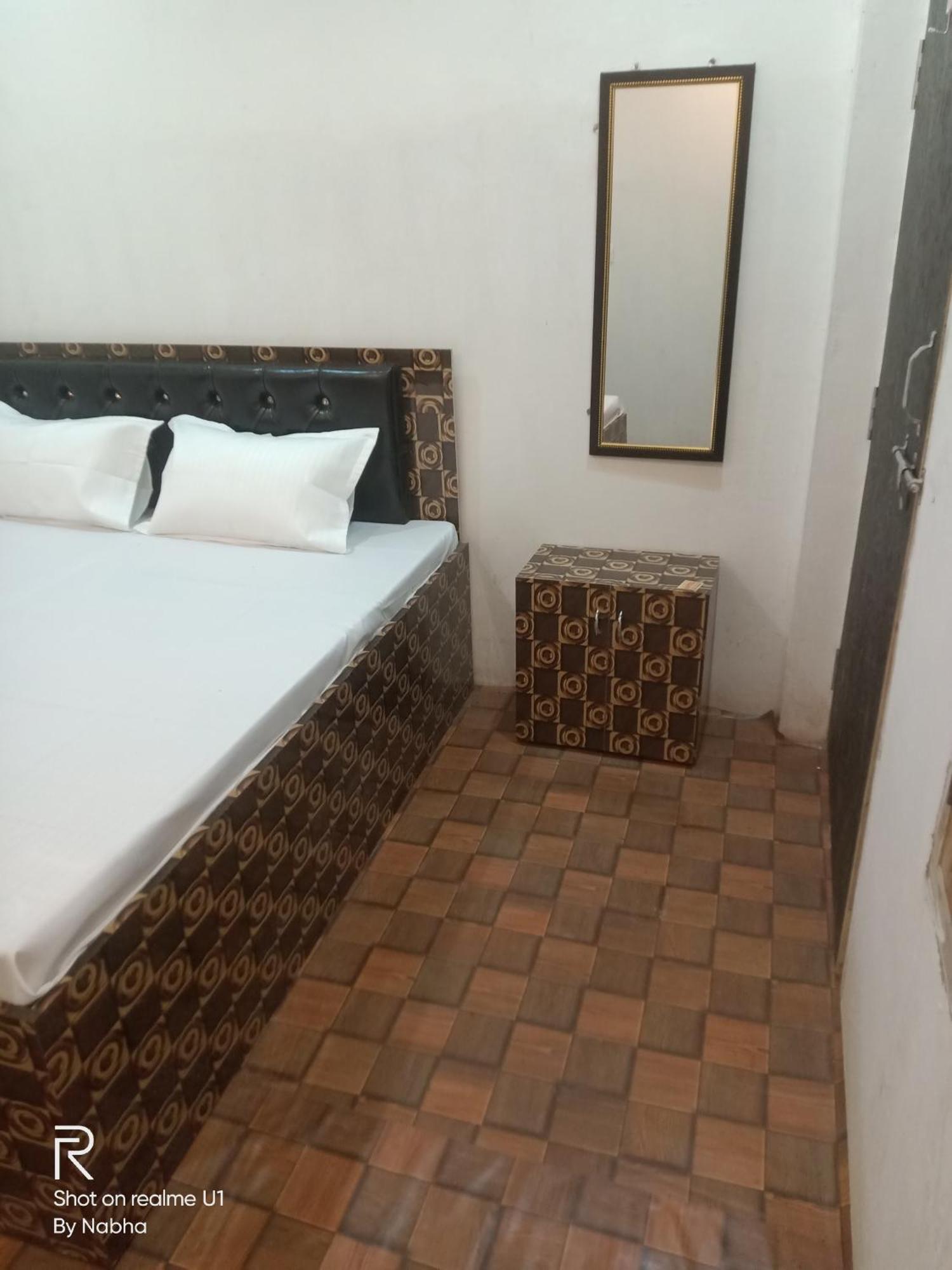 Shivaay Home Stay Varanasi Dış mekan fotoğraf