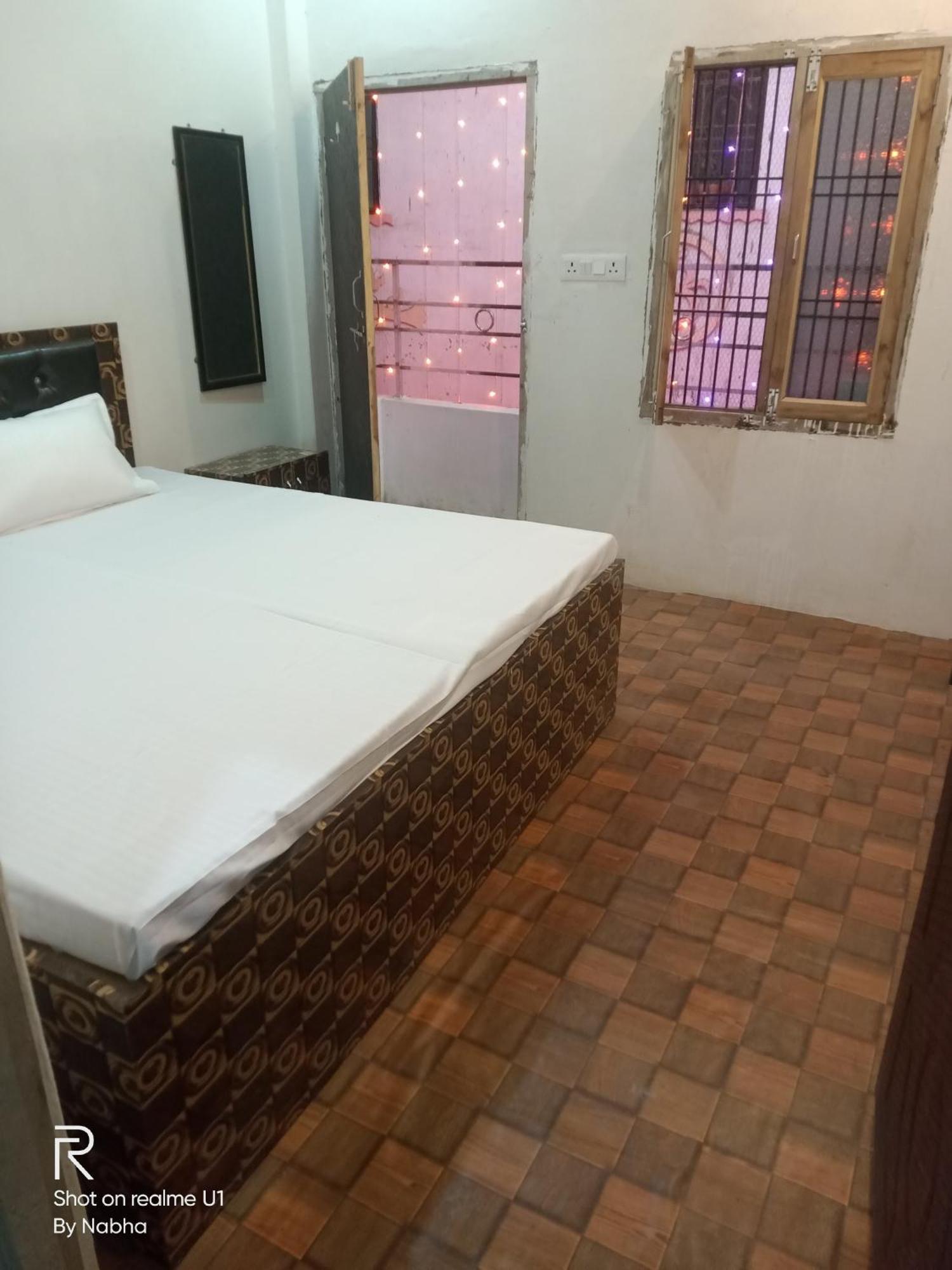 Shivaay Home Stay Varanasi Dış mekan fotoğraf